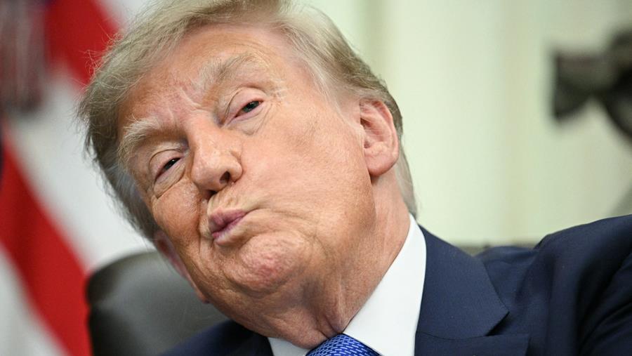 Trump zet de strijd tegen vaccins voort