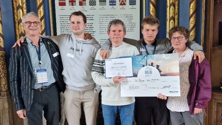 Leerling duaal leren Iben Schalembier wint Electro Brain+ Challenge