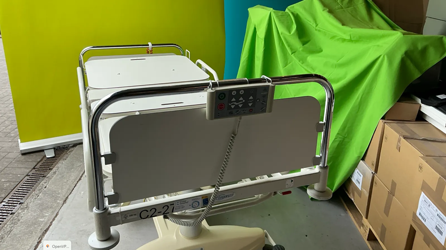Du mobilier hospitalier en vente aux enchères... jusqu'à 15h00 ce jeudi !