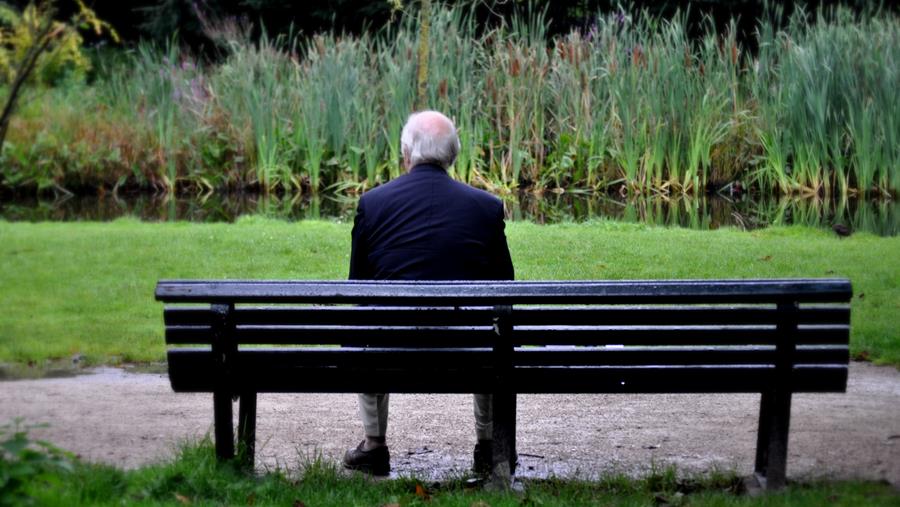 WHO linkt eenzaamheid aan ruim 871.000 doden per jaar