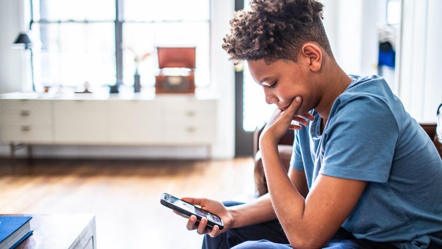 Amerikaanse studie: helft kinderen is zwaar verslaafd aan smartphone