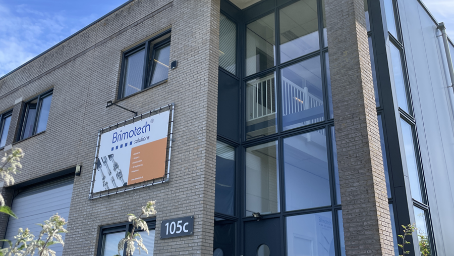 Une solution de ressort à gaz optimale pour une grosse machine de scellage